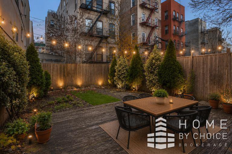 841 Dekalb Avenue, Unit 1R photo 5