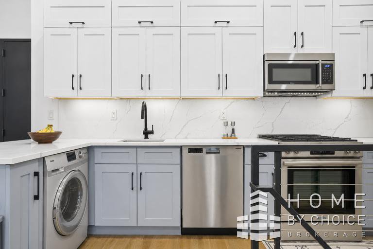 841 Dekalb Avenue, Unit 1R photo 12