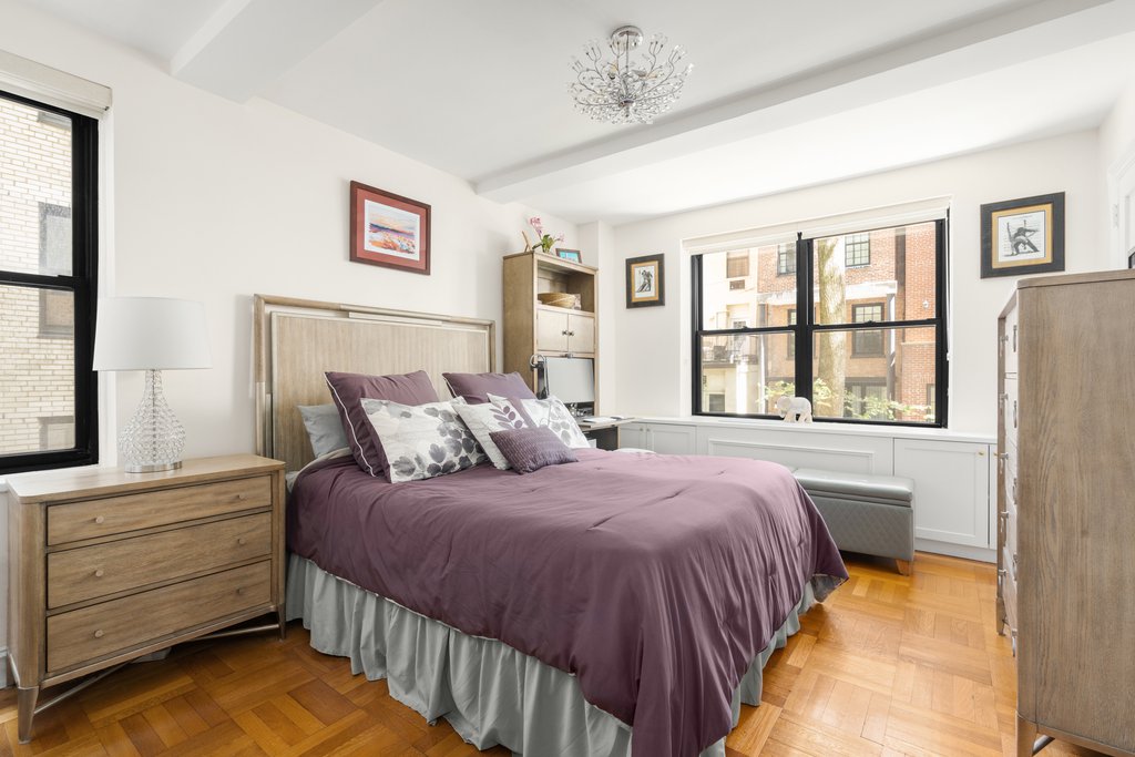 235 East 73rd Street, Unit 2H photo 4