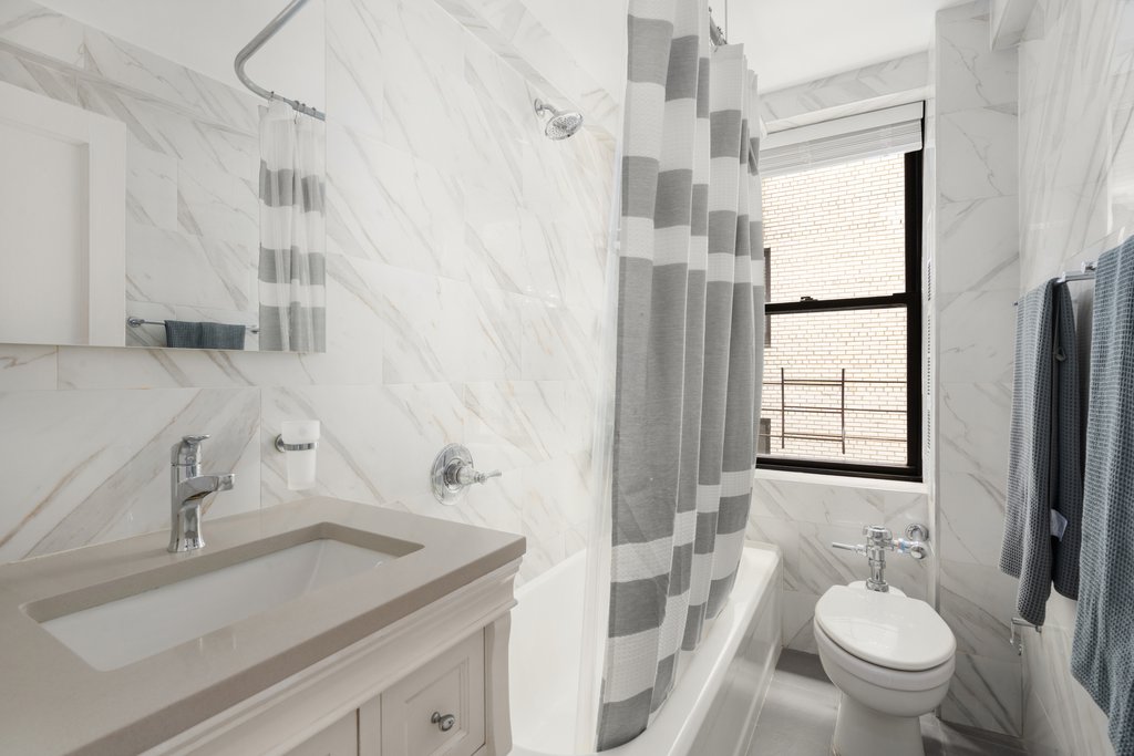 235 East 73rd Street, Unit 2H photo 5