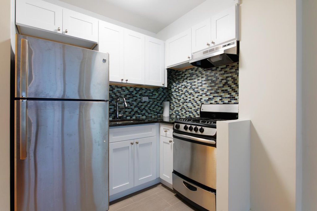 335 East 51st Street, Unit 8C
