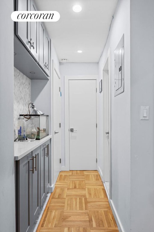 209 East 56th Street, Unit 7G photo 8