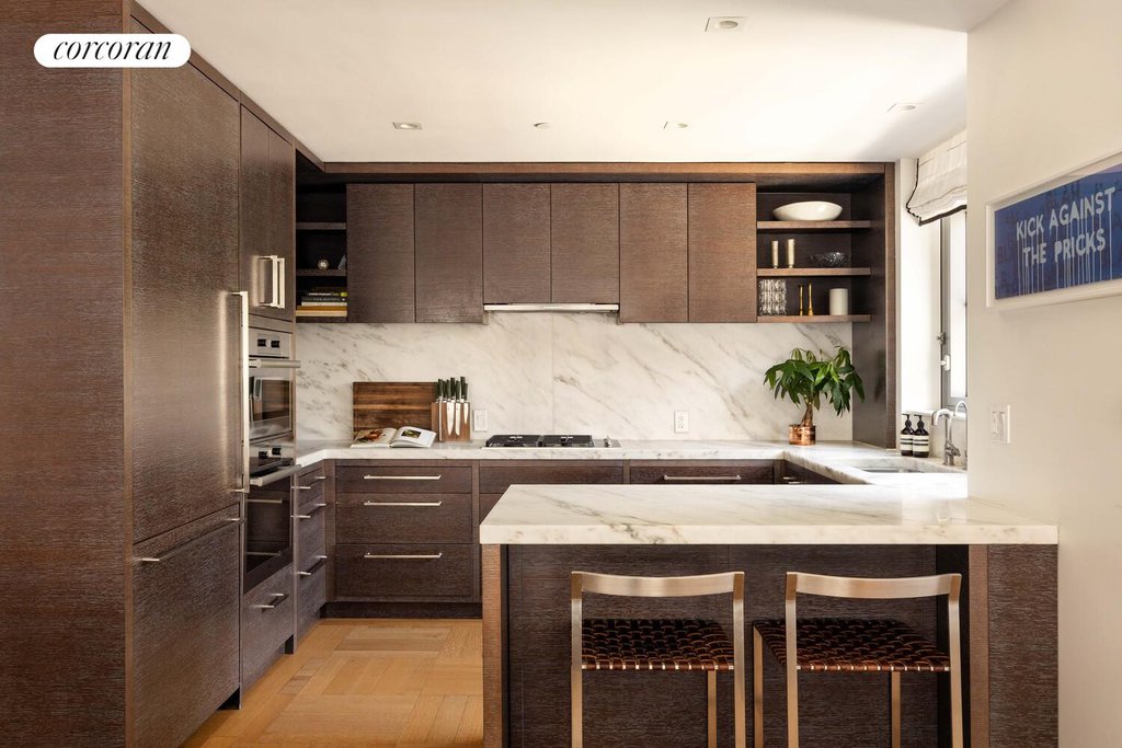 500 West 21st Street, Unit 2G photo 4