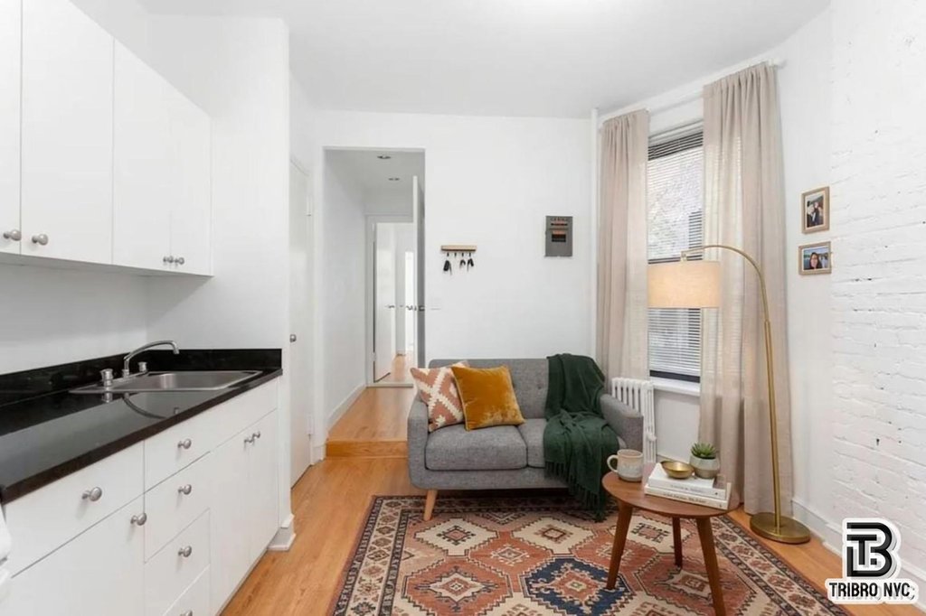 192 Bleecker Street, Unit 22 photo 2