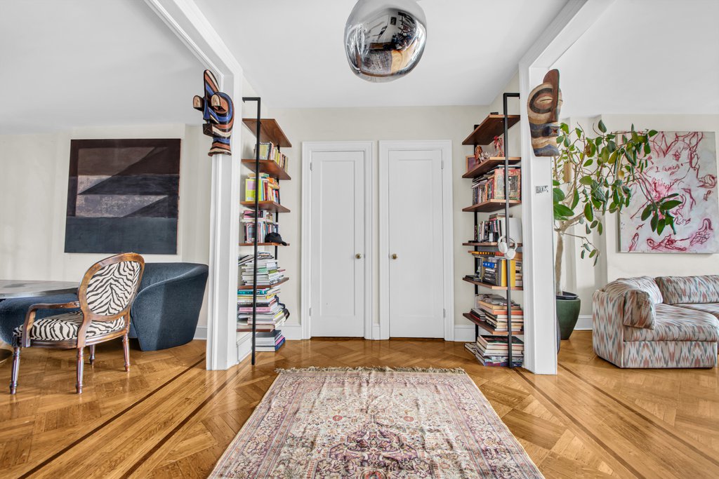 307 East 10th Street – For Sale photo 4