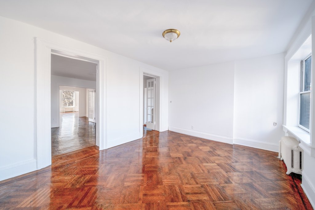 307 East 10th Street – For Sale photo 10