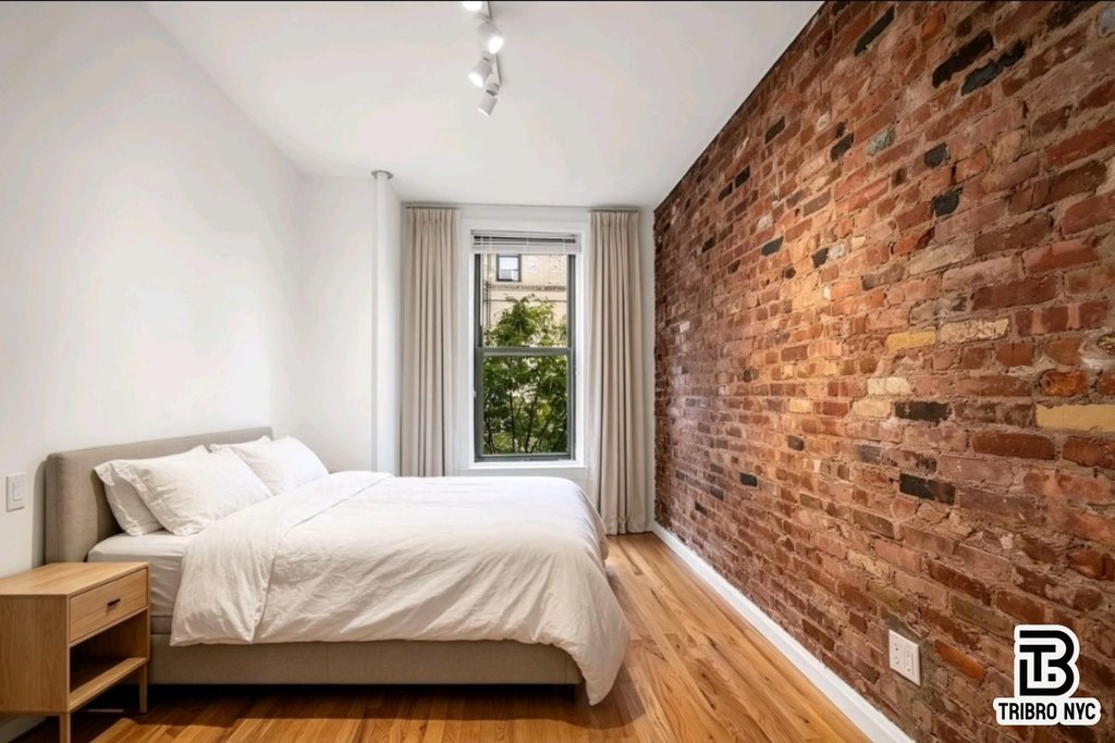 177 Thompson Street, Unit 19 photo 2