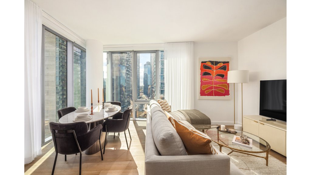 89 Dekalb Avenue, Unit 22E
