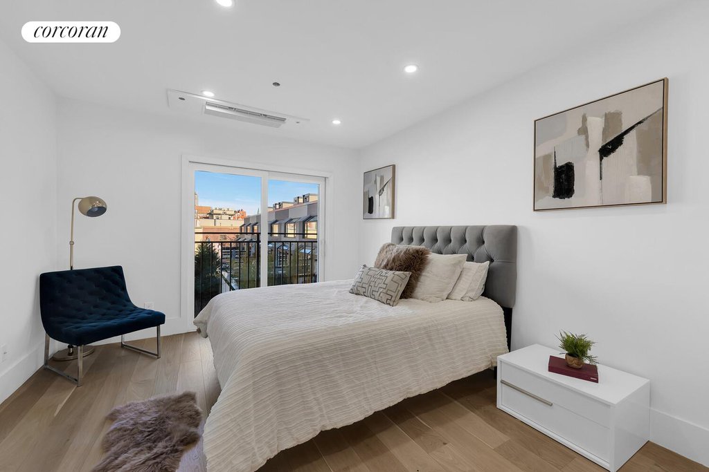 751 Dean Street, Unit 4 photo 4