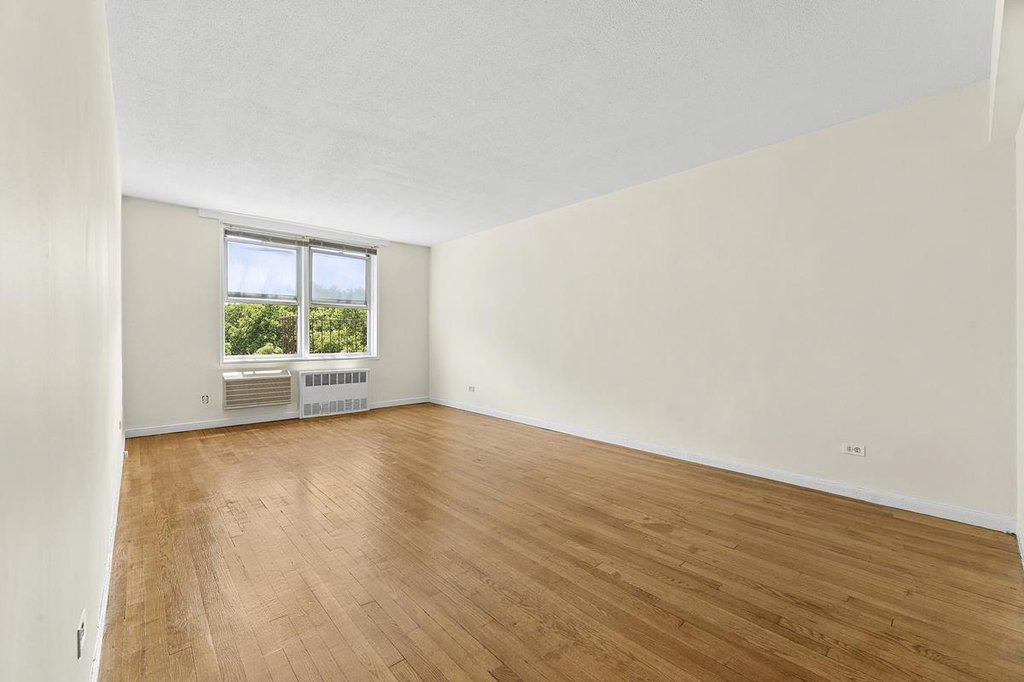 46-01 39th Avenue, Unit 503