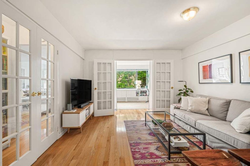 420 East 64th Street, Unit E5F photo 4