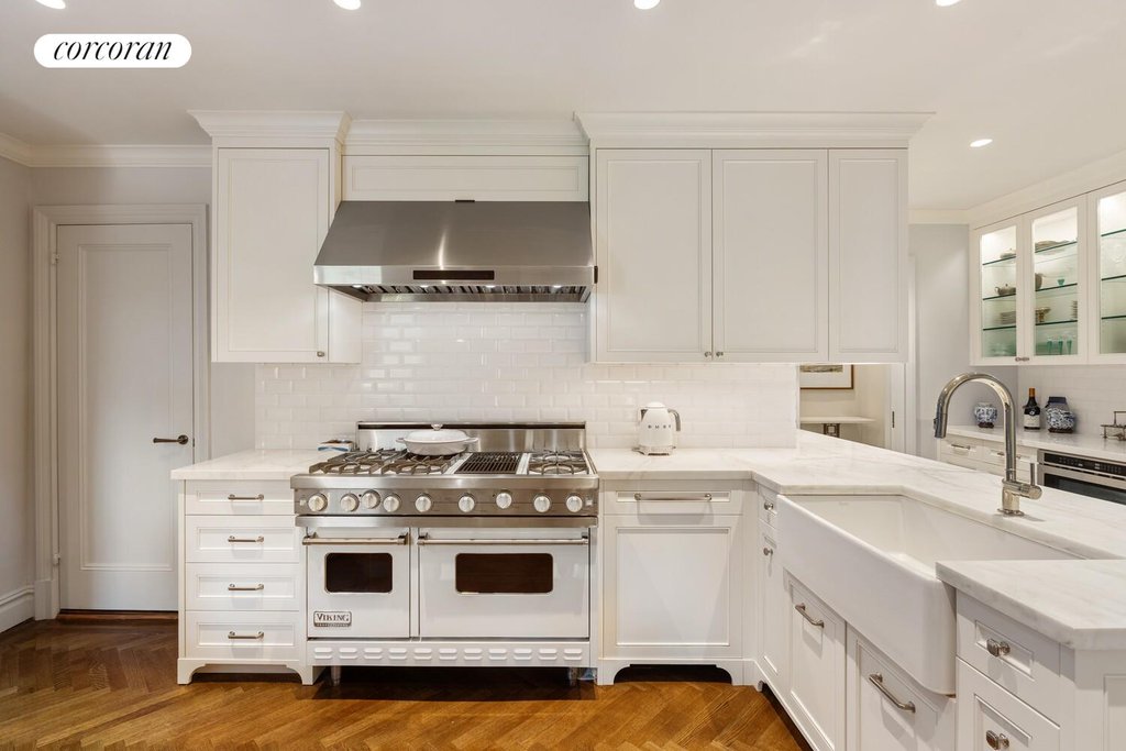 580 Park Avenue, Unit 7A photo 8