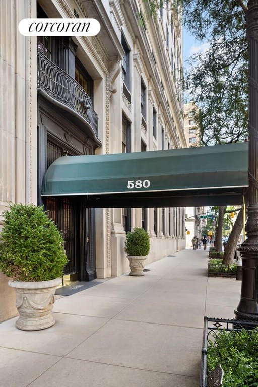 580 Park Avenue, Unit 7A photo 15