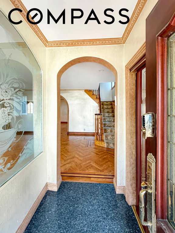 3731 Maple Avenue – For Sale photo 3