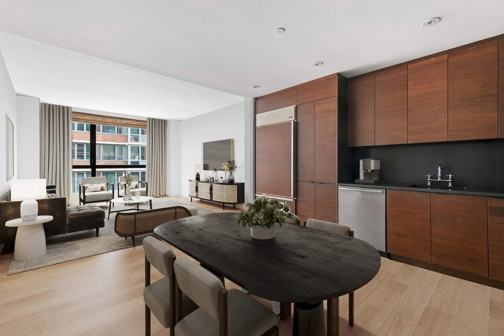 540 West 28th Street, Unit 2B