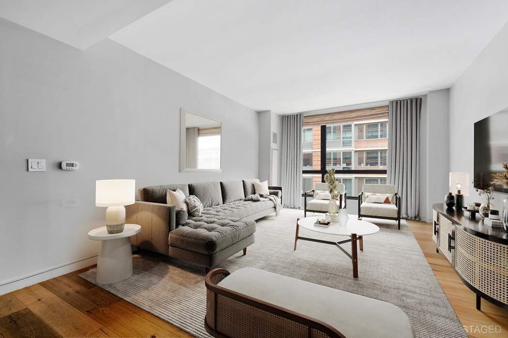 540 West 28th Street, Unit 2B photo 2