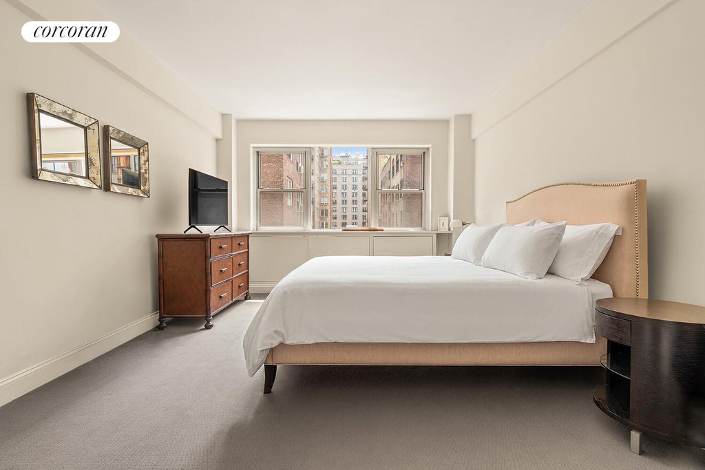 40 East 78th Street, Unit 6A photo 5