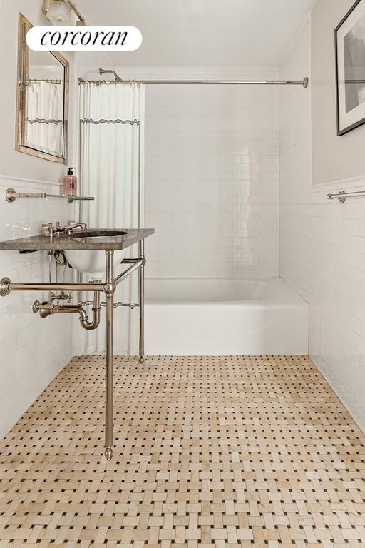 40 East 78th Street, Unit 6A photo 7