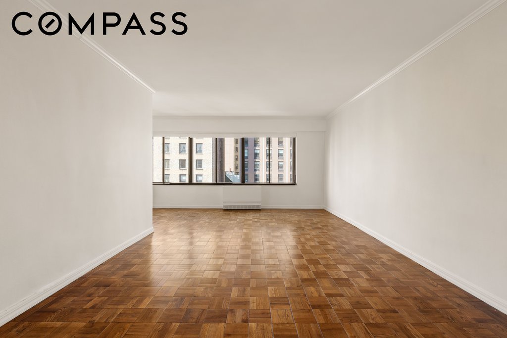900 Park Avenue, Unit 8D photo 3