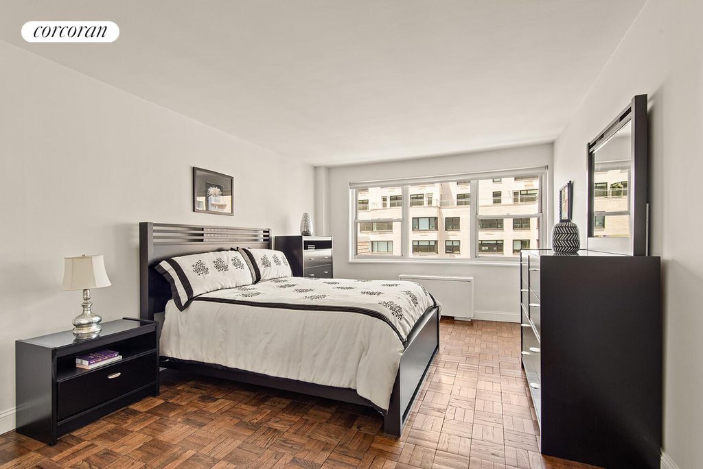 201 East 66th Street, Unit 16B photo 4
