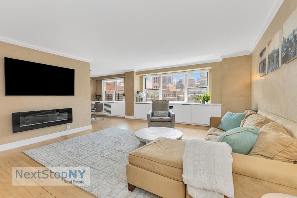 1175 York Avenue, Unit 15LM