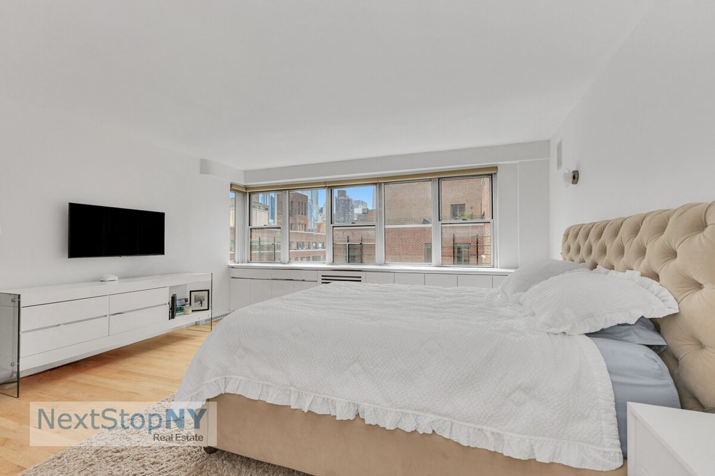 1175 York Avenue, Unit 15LM photo 6