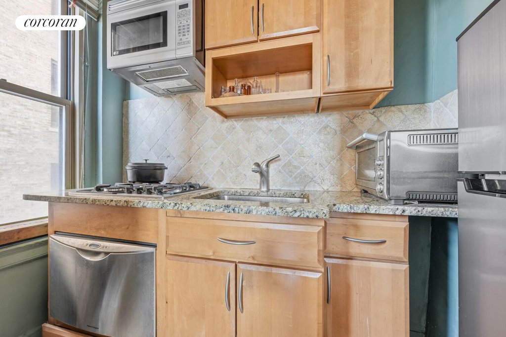 145 West 79th Street, Unit 10D photo 4