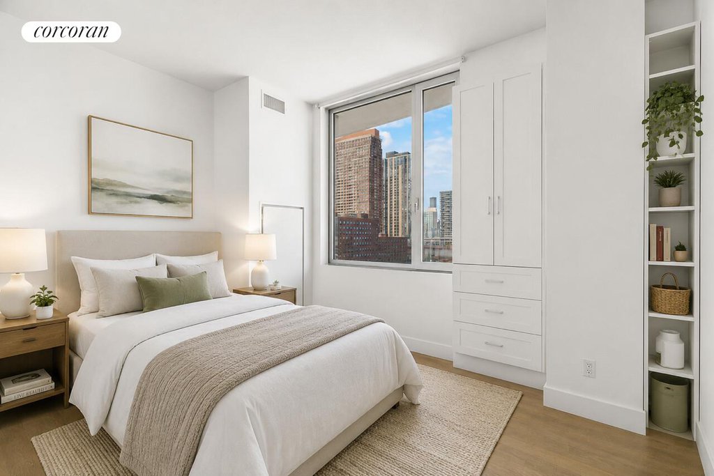 5-19 Borden Avenue, Unit 9J photo 3
