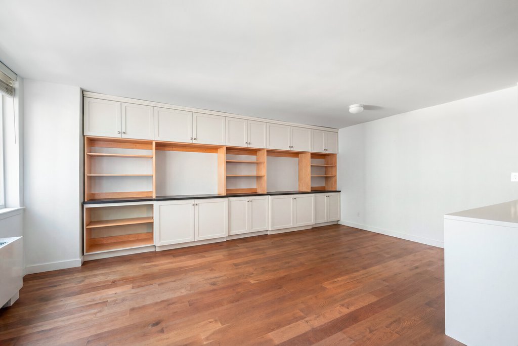 225 Rector Place, Unit 10T photo 7