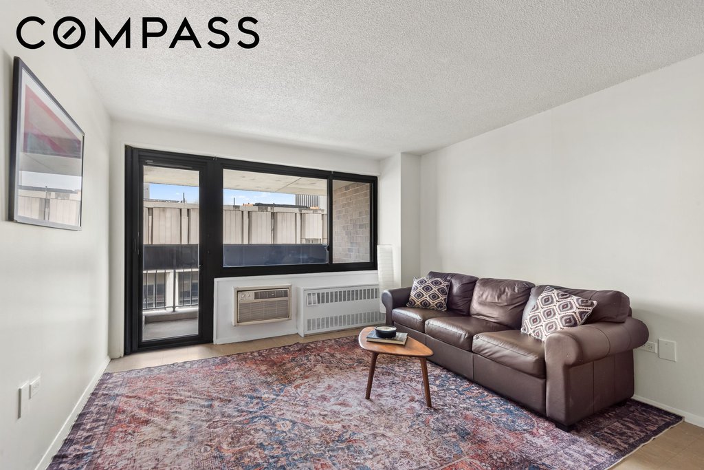 90 Gold Street, Unit 14J photo 2