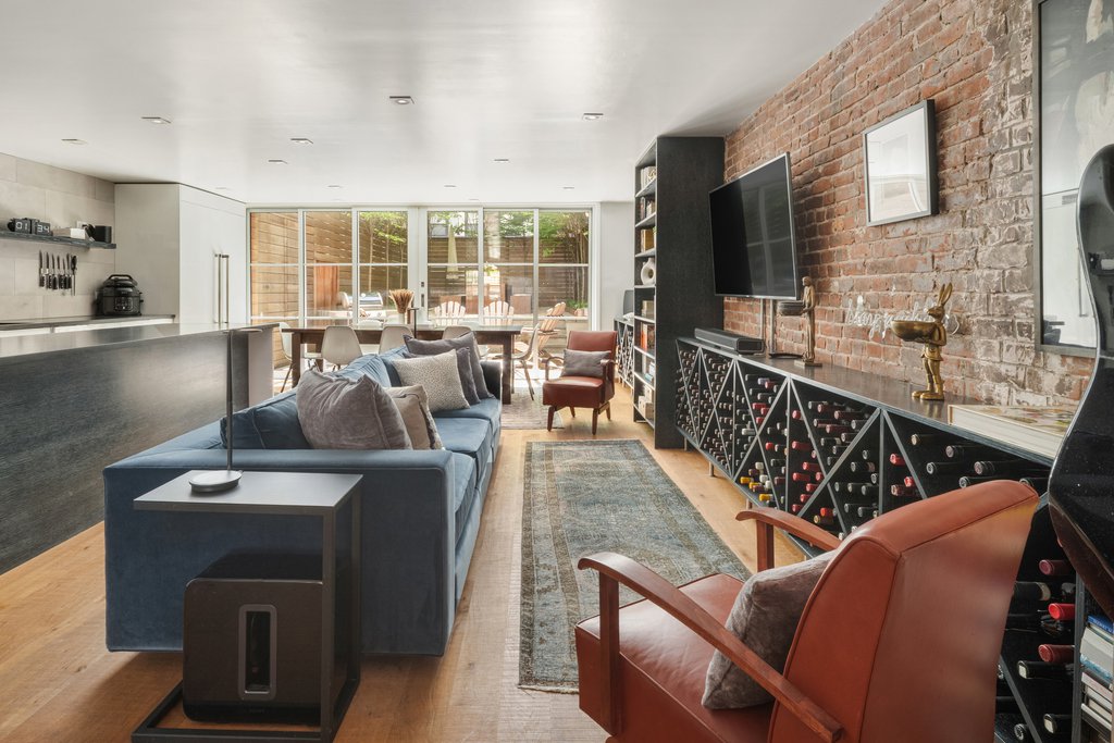 310 East 51st Street, Unit 1 photo 5