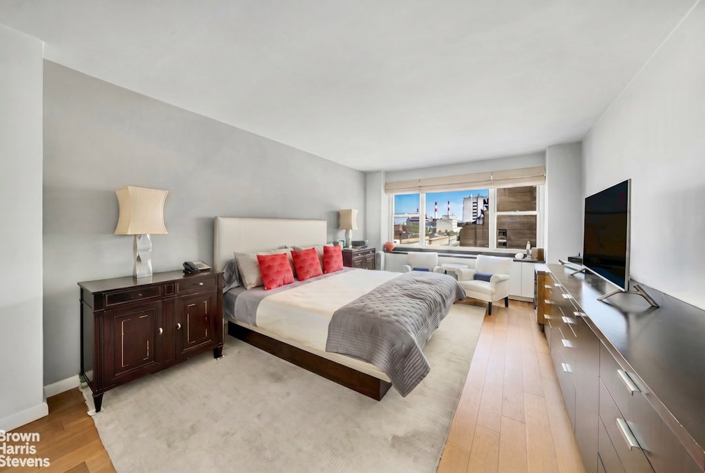 340 East 64th Street, Unit 10H photo 5