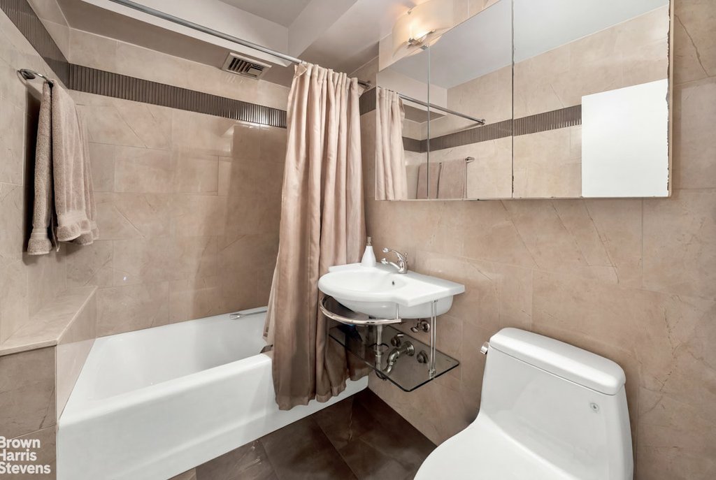 340 East 64th Street, Unit 10H photo 8