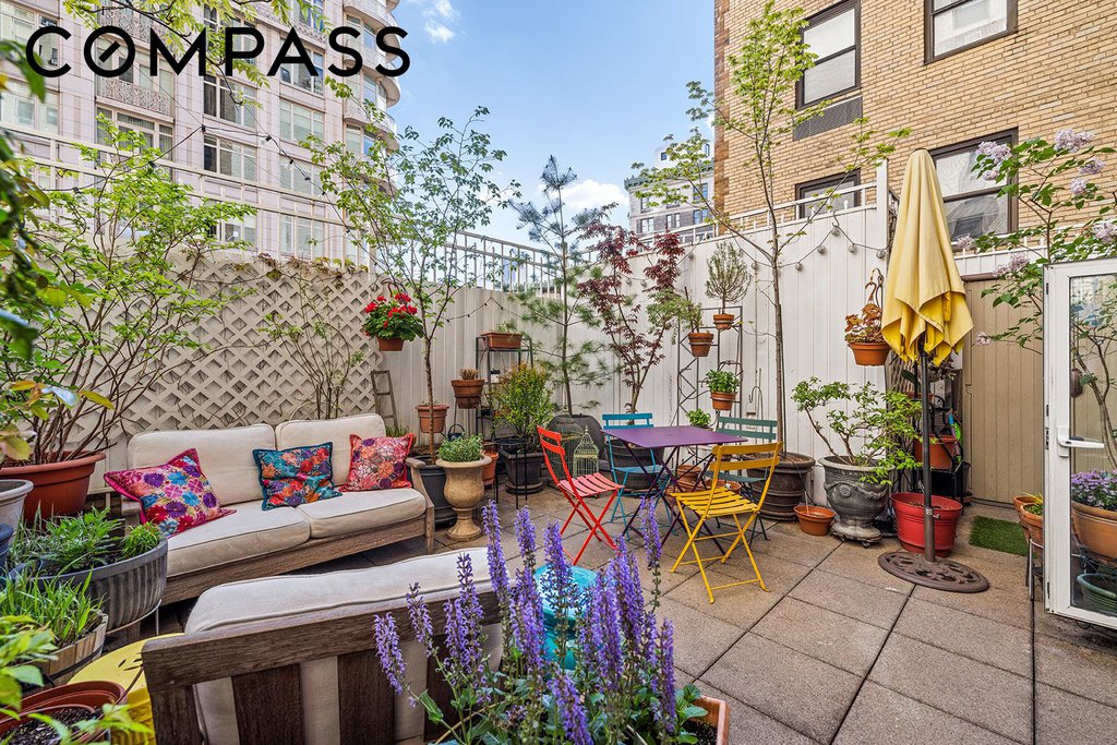 2166 Broadway, Unit 4C photo 4