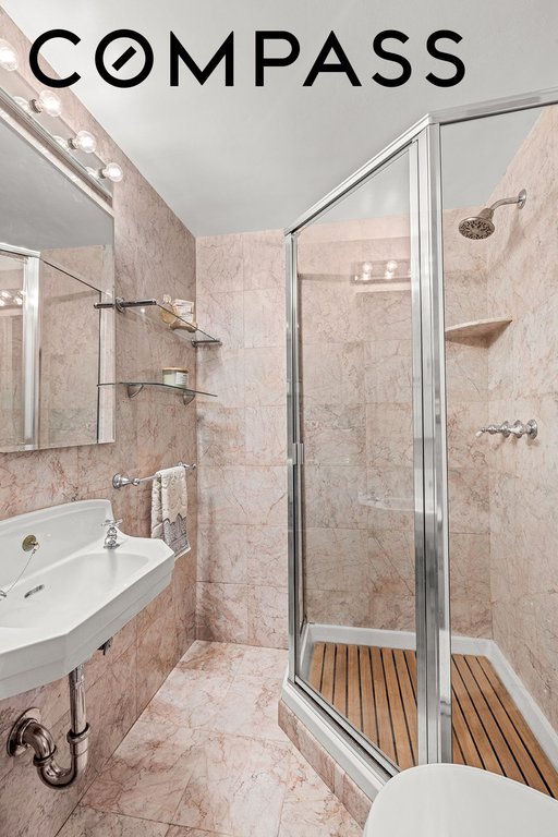 2166 Broadway, Unit 4C photo 8