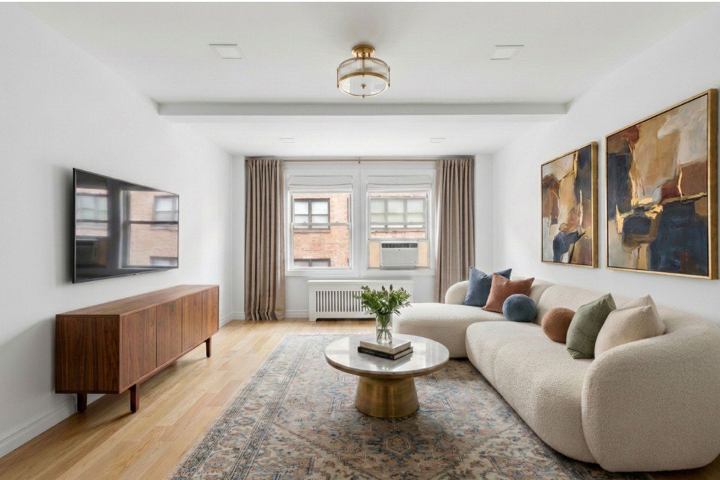 321 East 43rd Street, Unit 905
