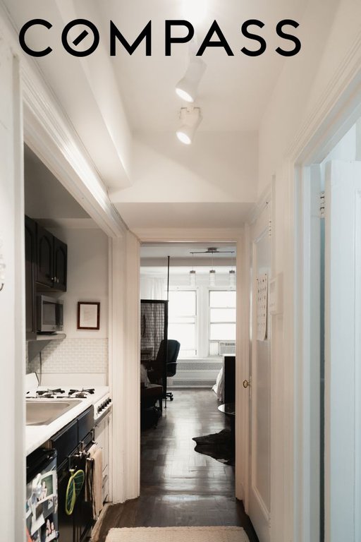 433 West 34th Street, Unit 5E photo 4