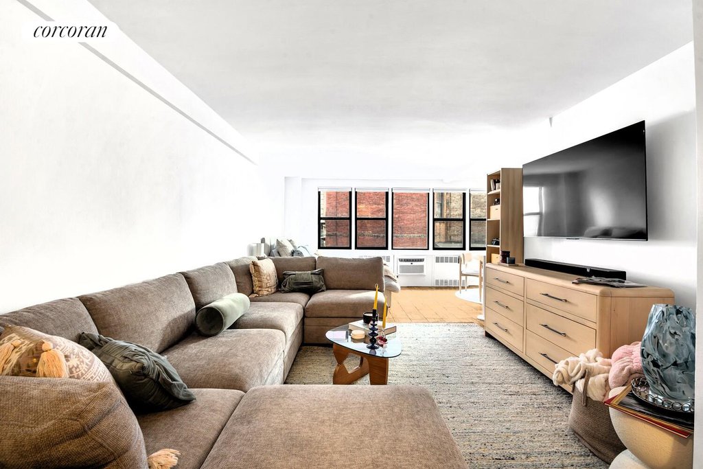 241 East 76th Street, Unit 2B