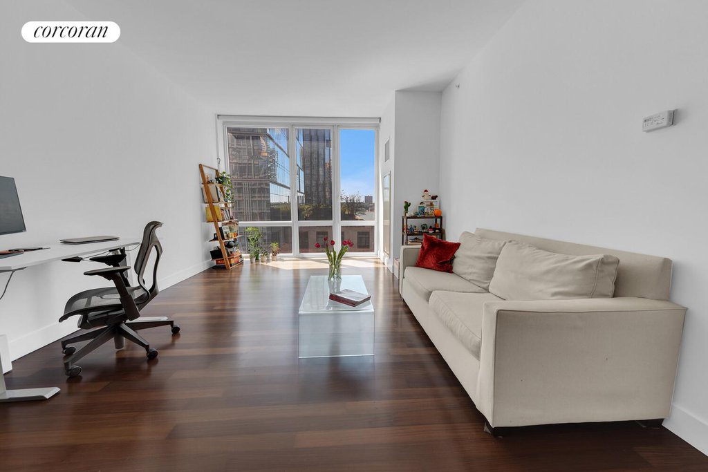 10 West End Avenue, Unit 9C