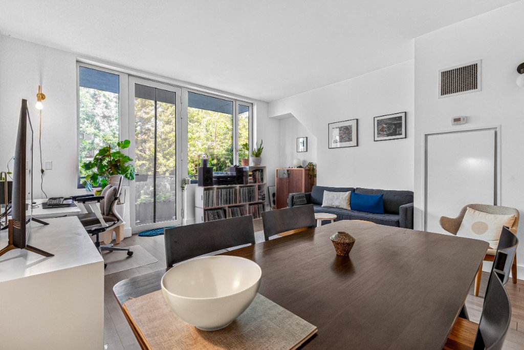 5-19 Borden Avenue, Unit 2C photo 4