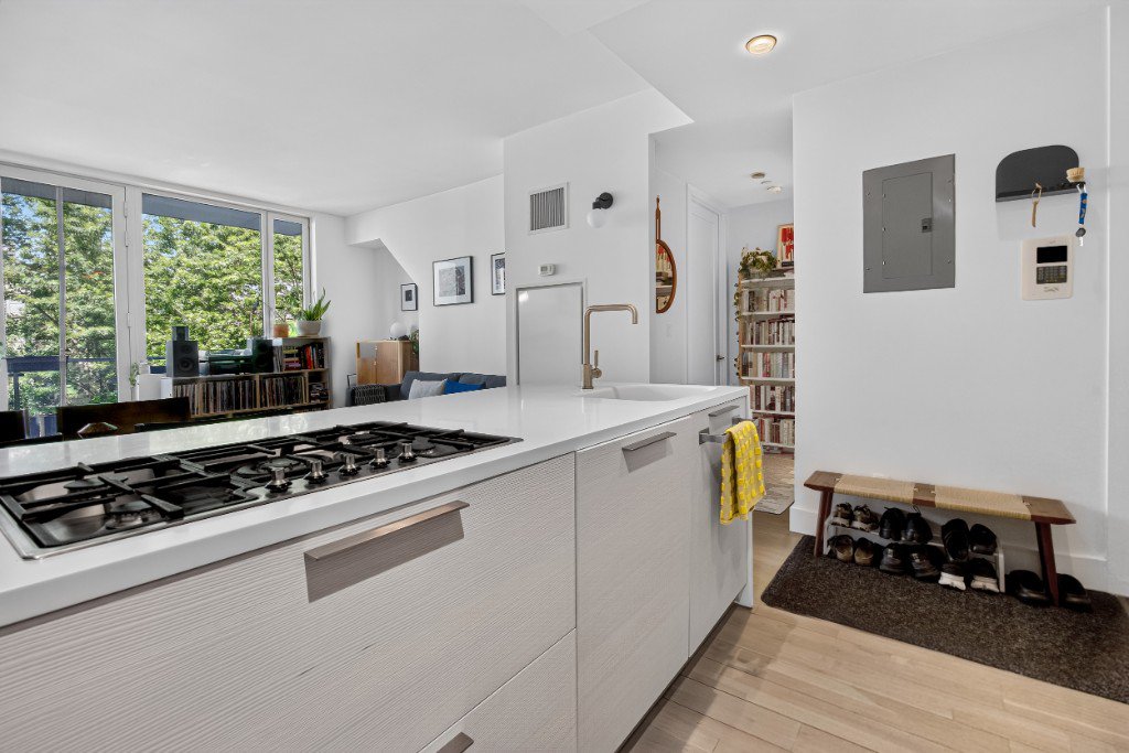 5-19 Borden Avenue, Unit 2C photo 8