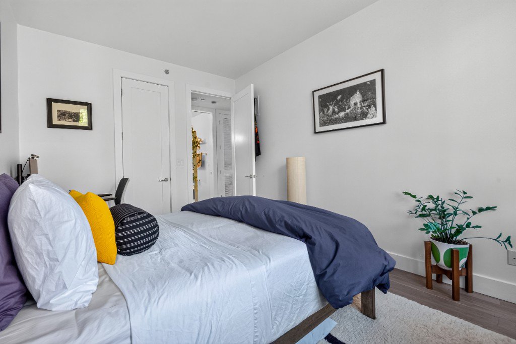 5-19 Borden Avenue, Unit 2C photo 13