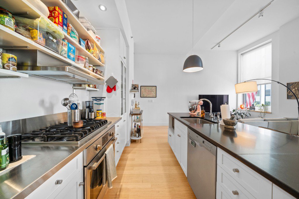 110 Livingston Street, Unit 4F photo 3