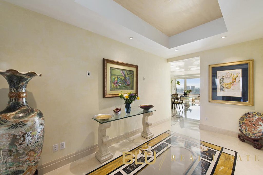 240 Riverside Boulevard, Unit 28BC photo 7