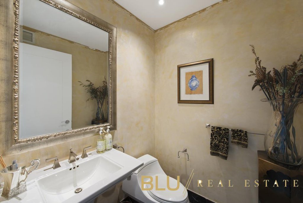240 Riverside Boulevard, Unit 28BC photo 13