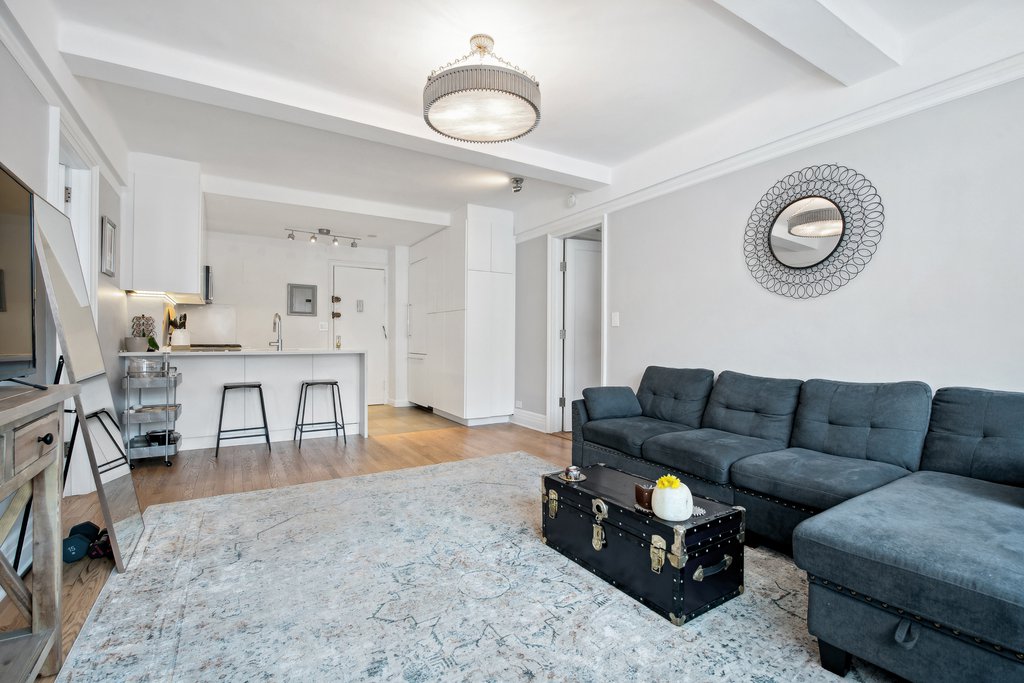 235 West 102nd Street, Unit 7ML photo 2