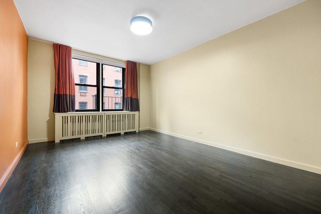 229 East 28th Street, Unit 4M photo 8