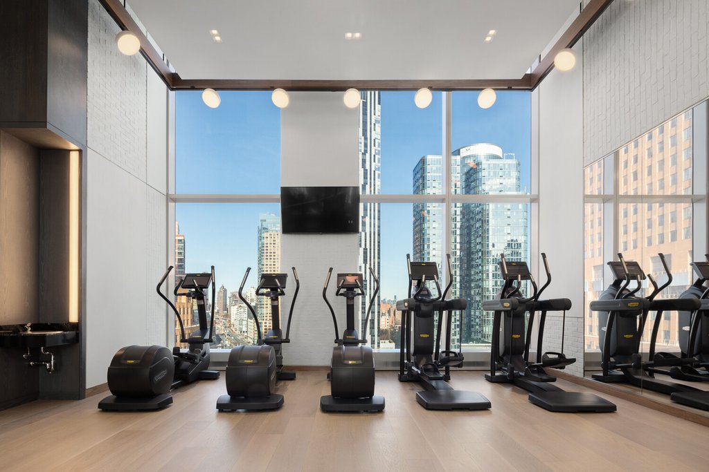 1 City Point, Unit 45C photo 10