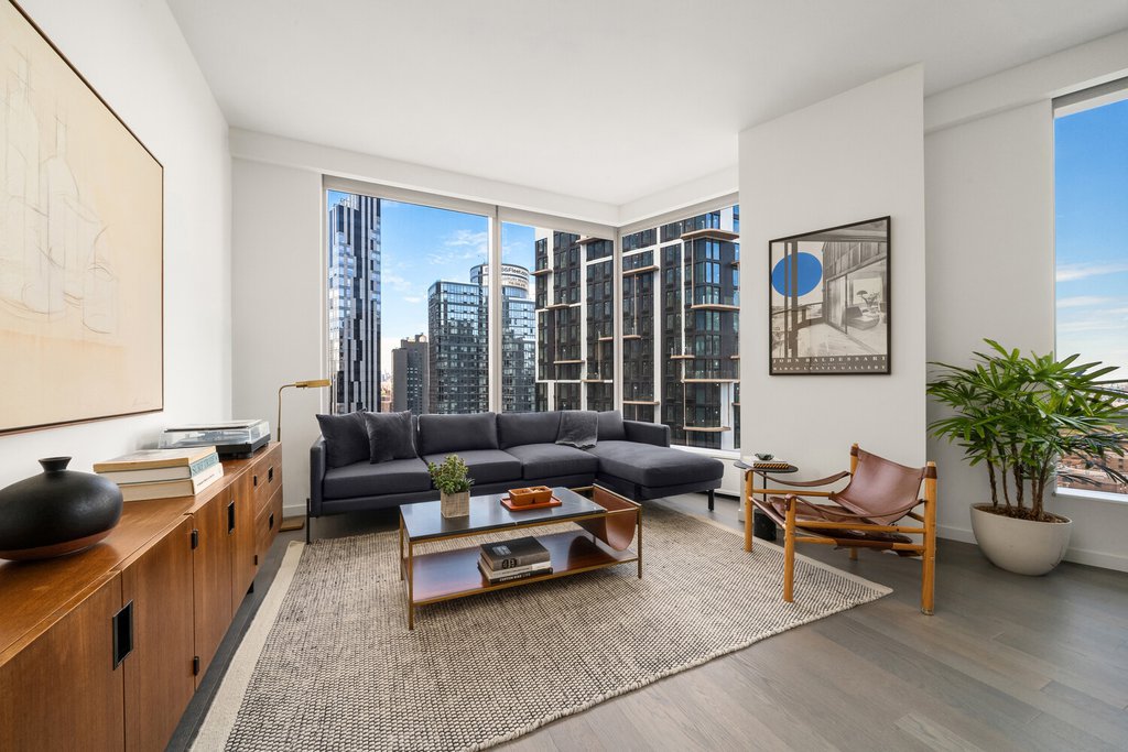 1 City Point, Unit 31E