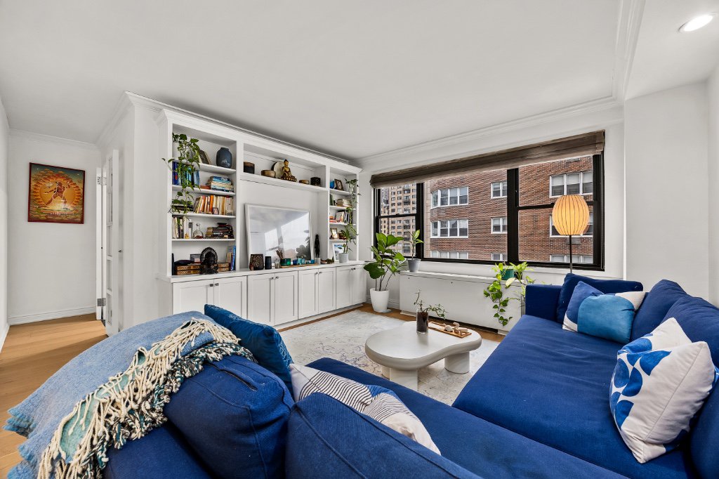 175 East 74th Street, Unit 12C photo 6
